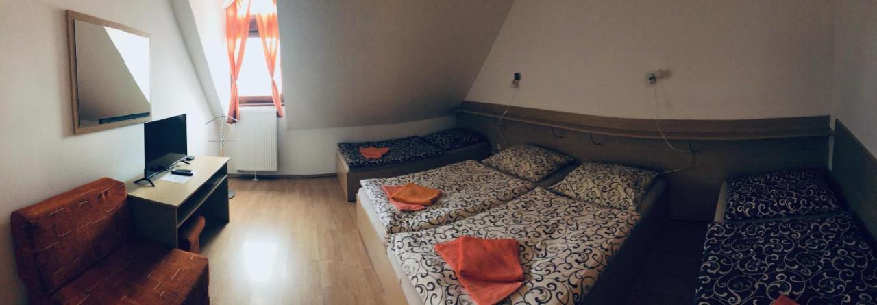 Penzion Pramen Háromszlécs Kültér fotó